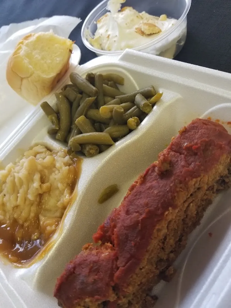 Meatloaf Mashed Potatoes with Gravy Green Beans Banana Pudding